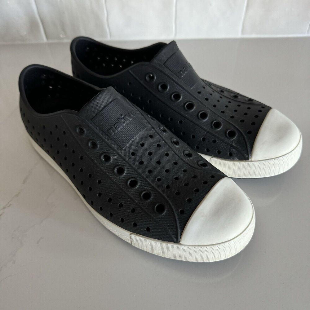 Native Jefferson Slip On Sneakers Mens 6 Black White Perforated Waterproof